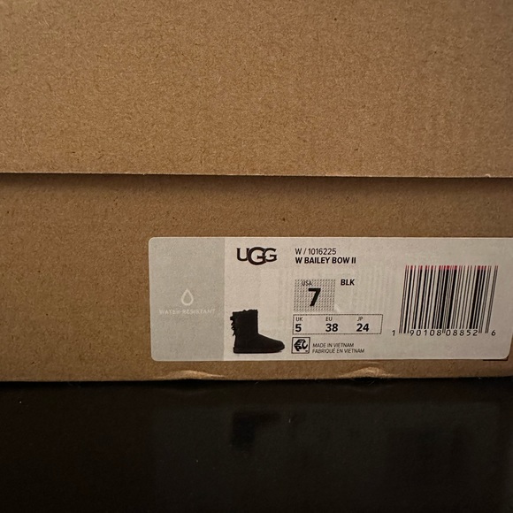 UGG Bailey Bow || - Picture 5 of 6